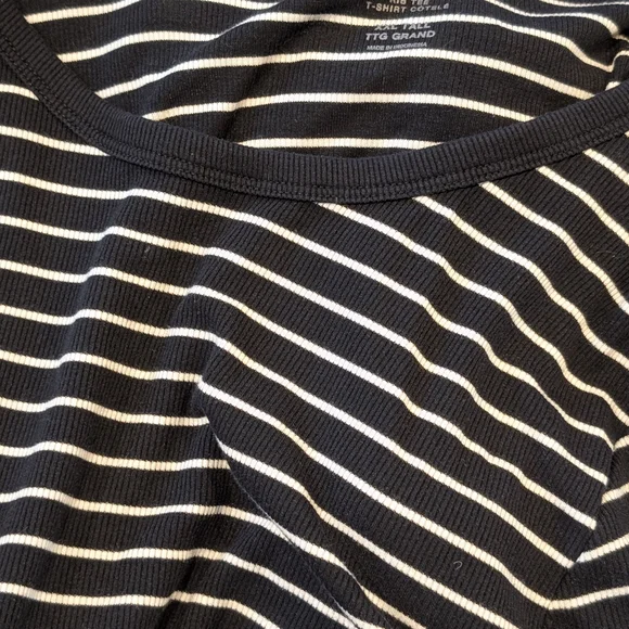 Lot Of Women's Tall 2xl And 34 Tall 18 Tall Tops, Sweaters And Jeans - Picture 8 of 13